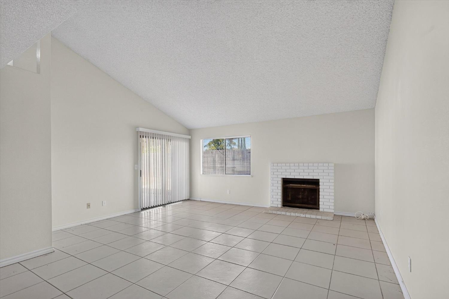 908 Wilma Dr, Modesto, CA 95351