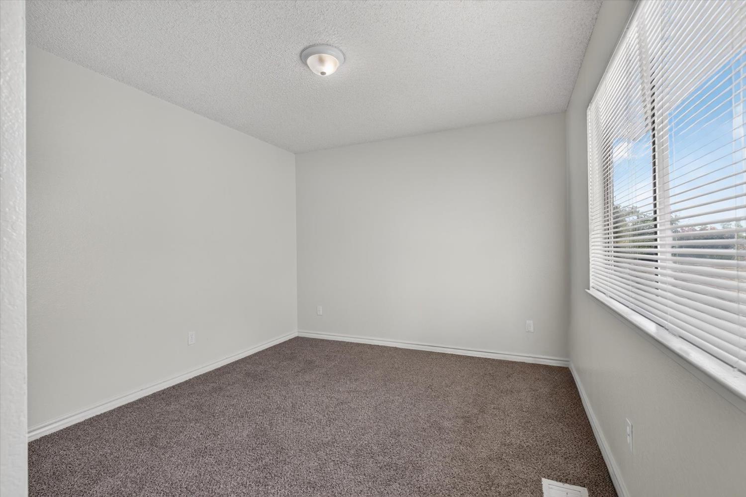 908 Wilma Dr, Modesto, CA 95351