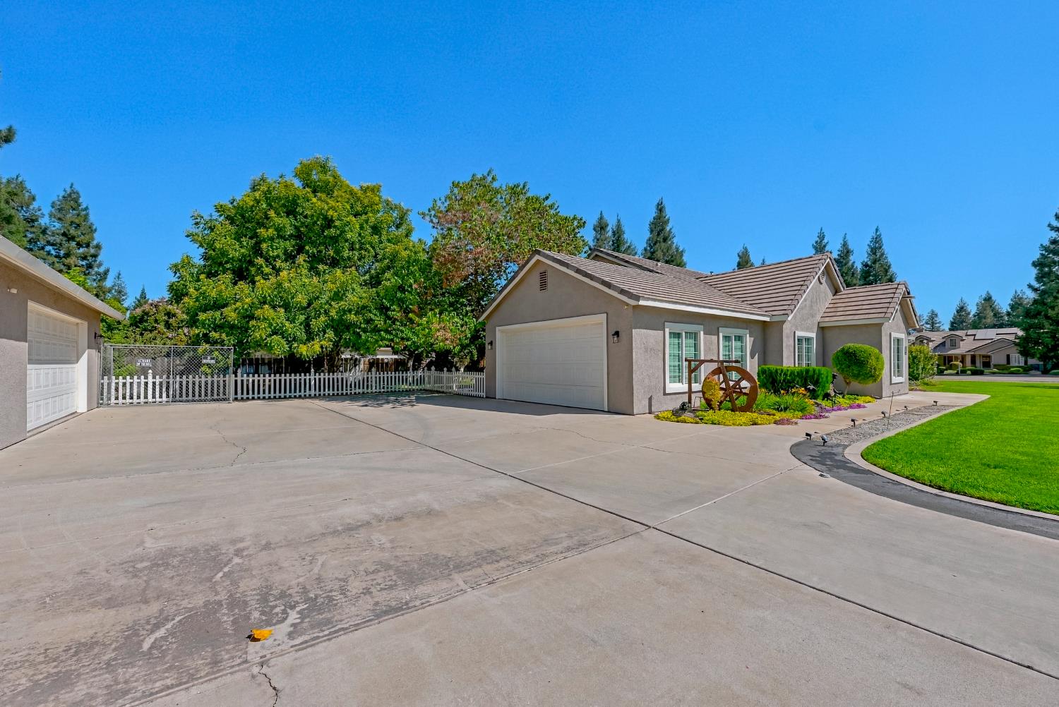 6220 Yorkshire Dr, Atwater, CA 95301