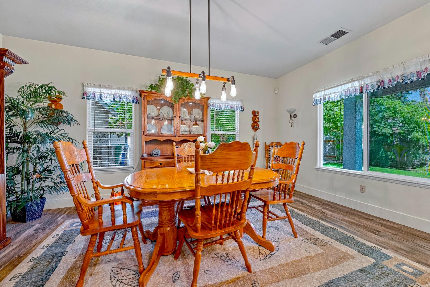 6220 Yorkshire Dr, Atwater, CA 95301