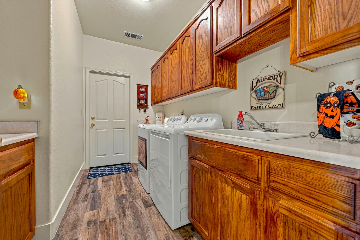 6220 Yorkshire Dr, Atwater, CA 95301