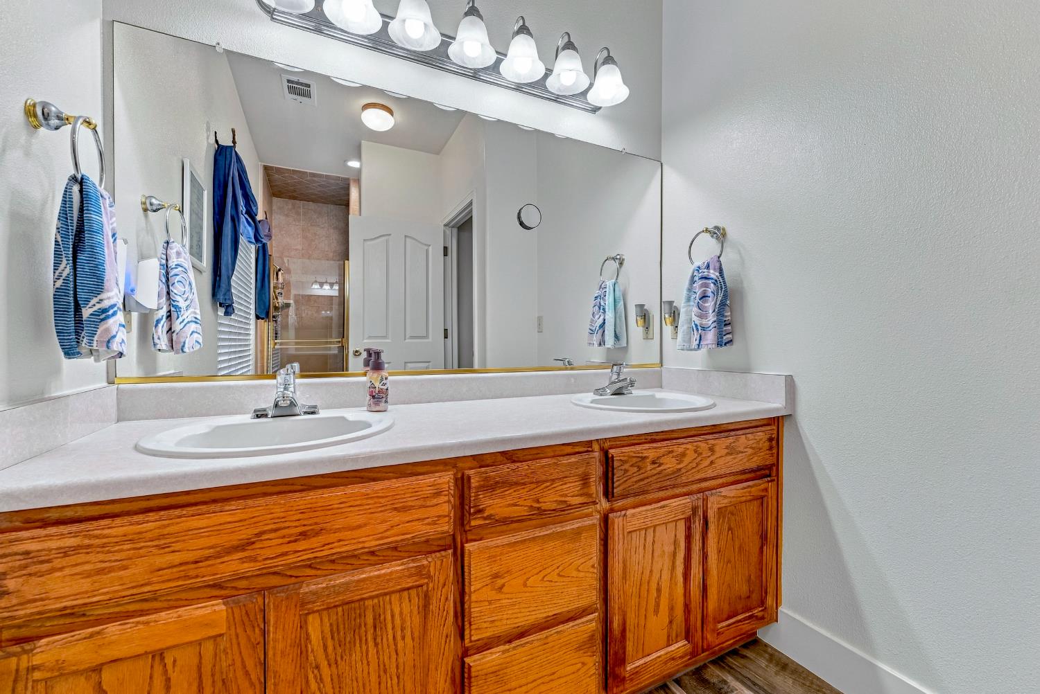 6220 Yorkshire Dr, Atwater, CA 95301