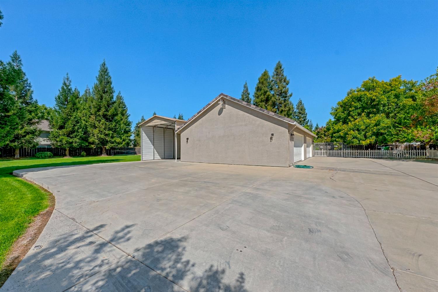6220 Yorkshire Dr, Atwater, CA 95301