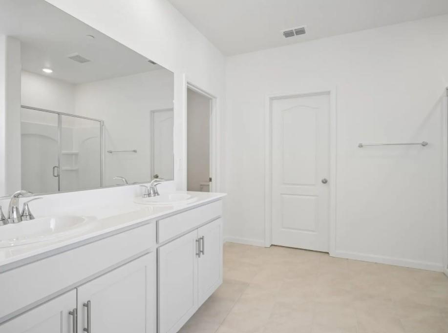 2447 Golden Bear St, Manteca, CA 95337