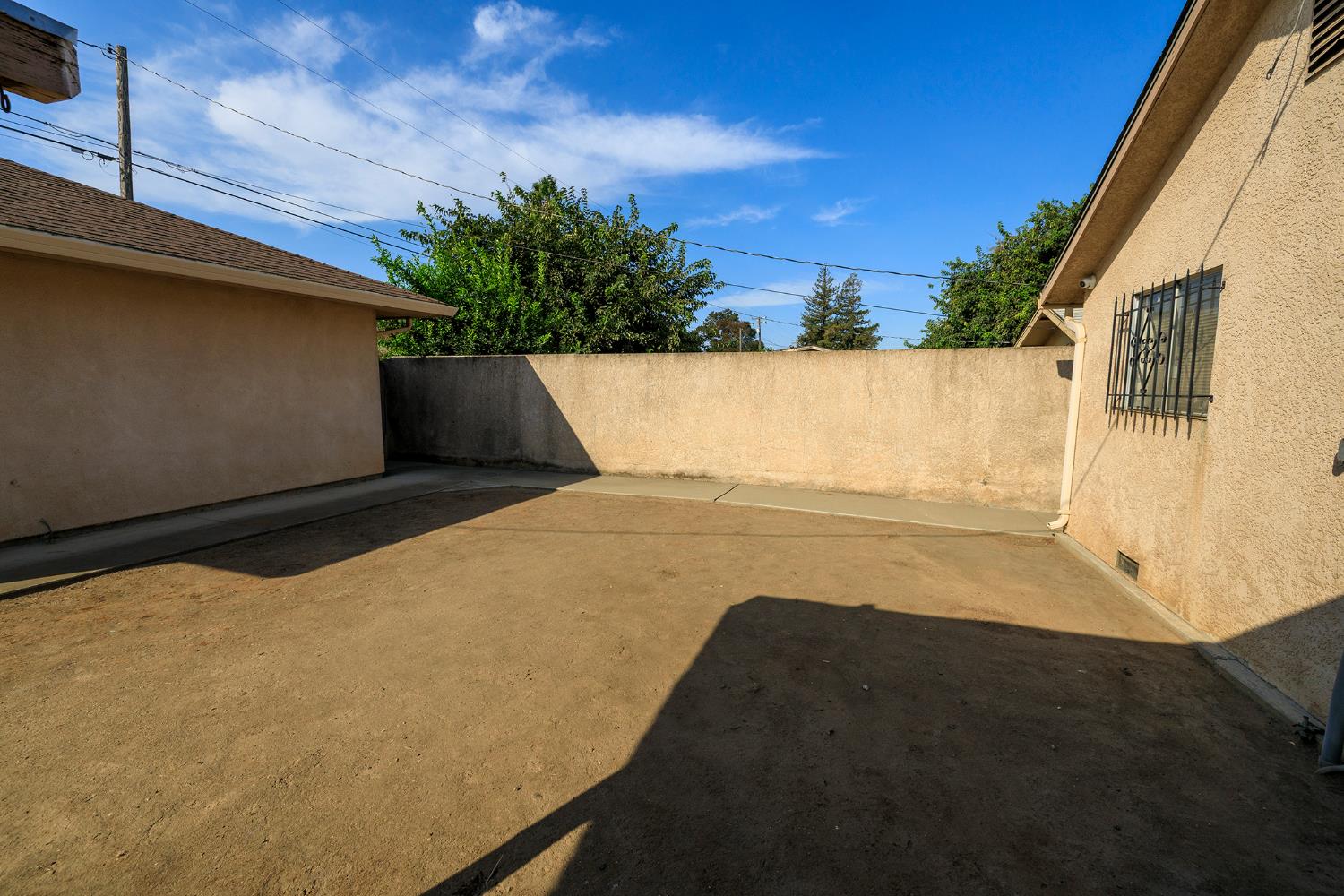 1006 Lassen Ave, Modesto, CA 95358