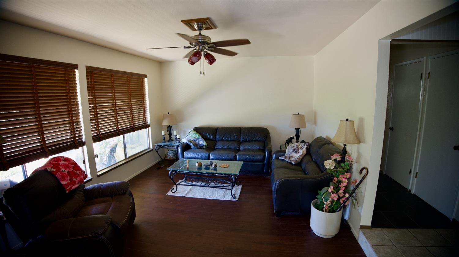 1624 Fernandes St, Modesto, CA 95355