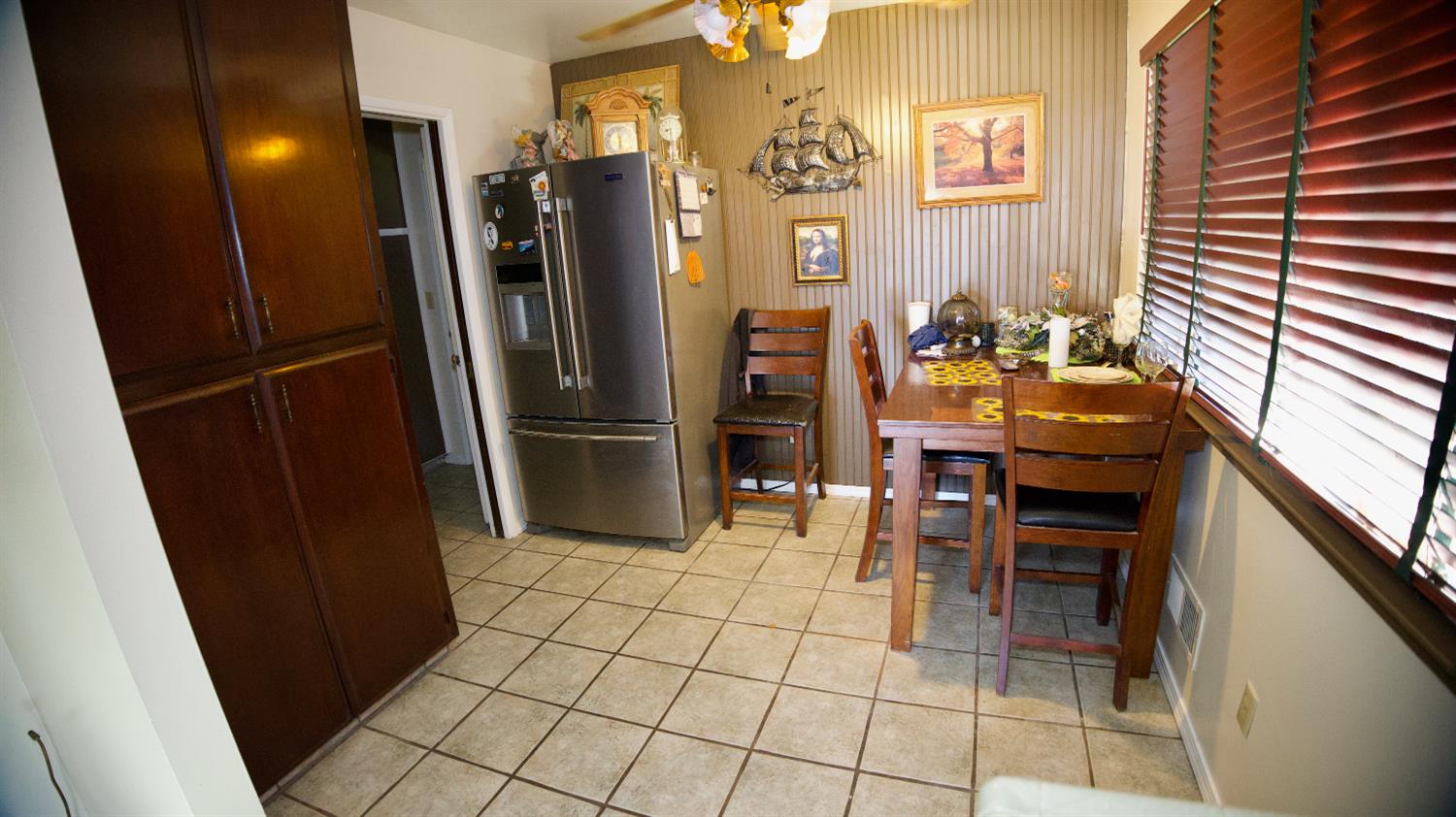 1624 Fernandes St, Modesto, CA 95355