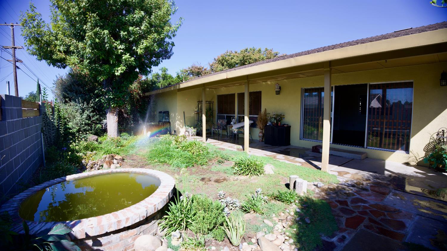 1624 Fernandes St, Modesto, CA 95355