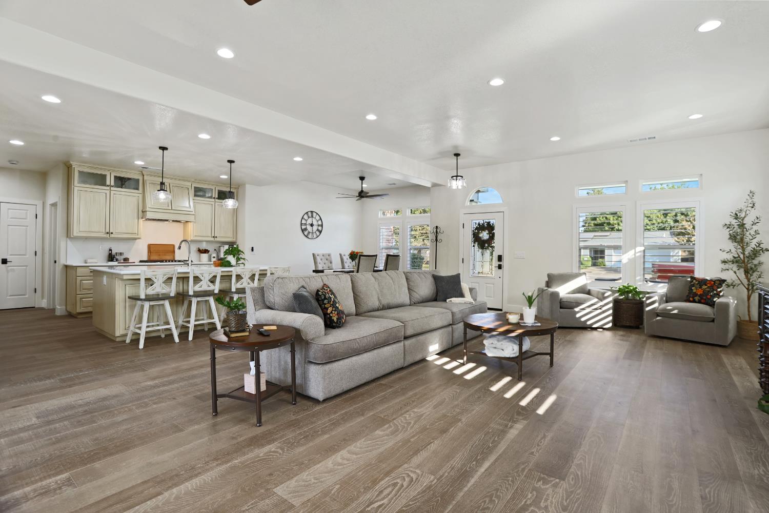 478 E Milgeo Ave, Ripon, CA 95366