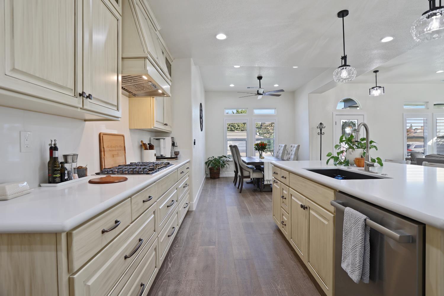 478 E Milgeo Ave, Ripon, CA 95366