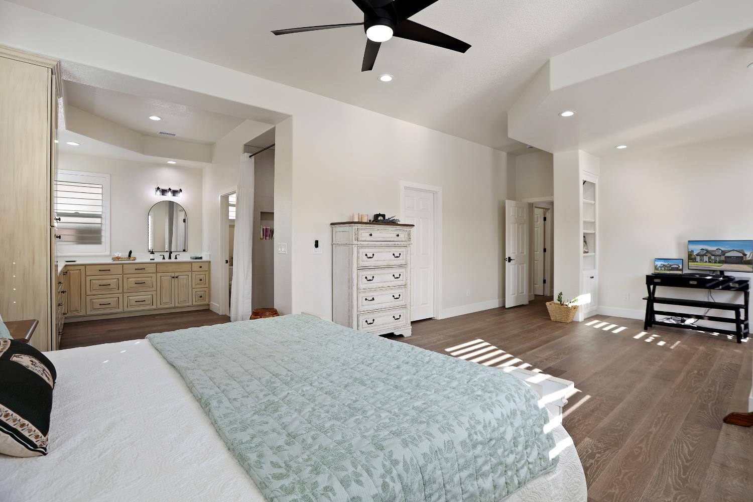 478 E Milgeo Ave, Ripon, CA 95366