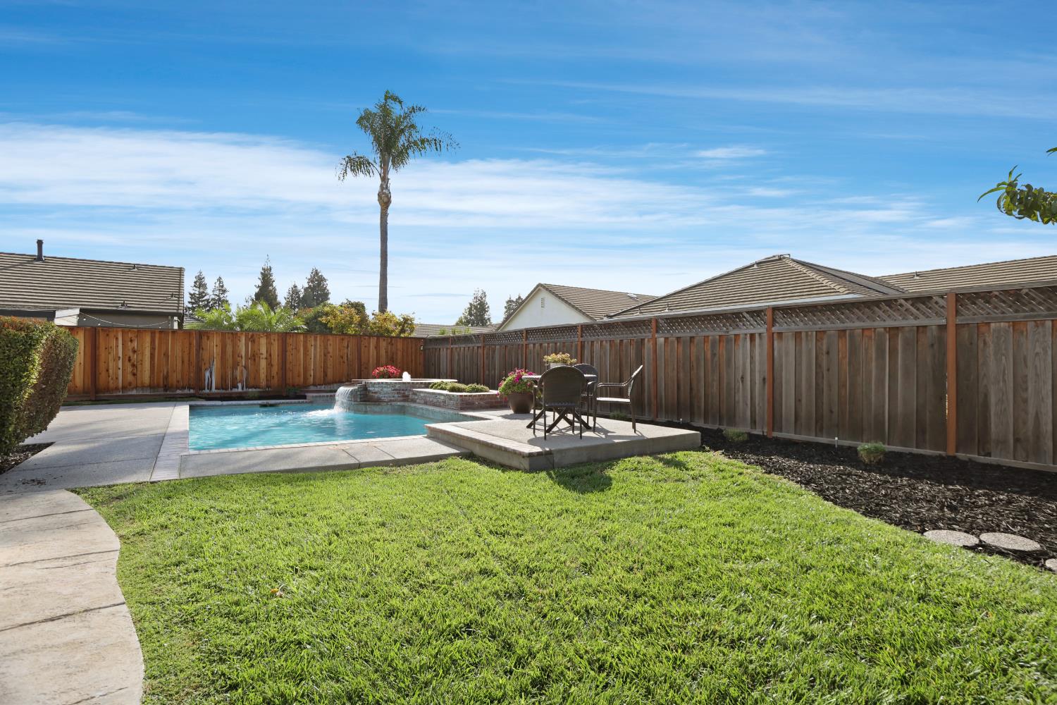 478 E Milgeo Ave, Ripon, CA 95366