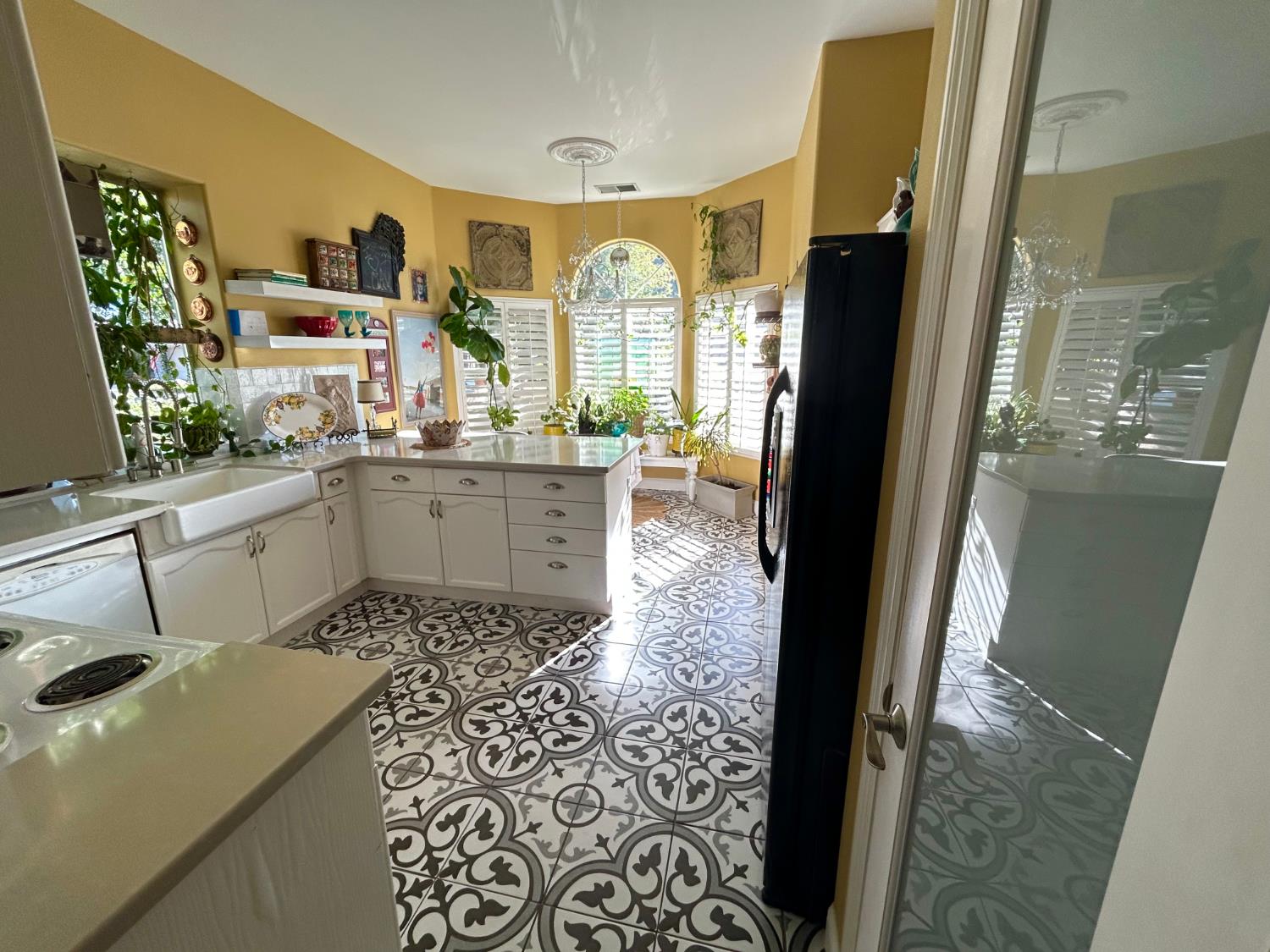 1824 E Stonebrook Ln, Clovis, CA 93611