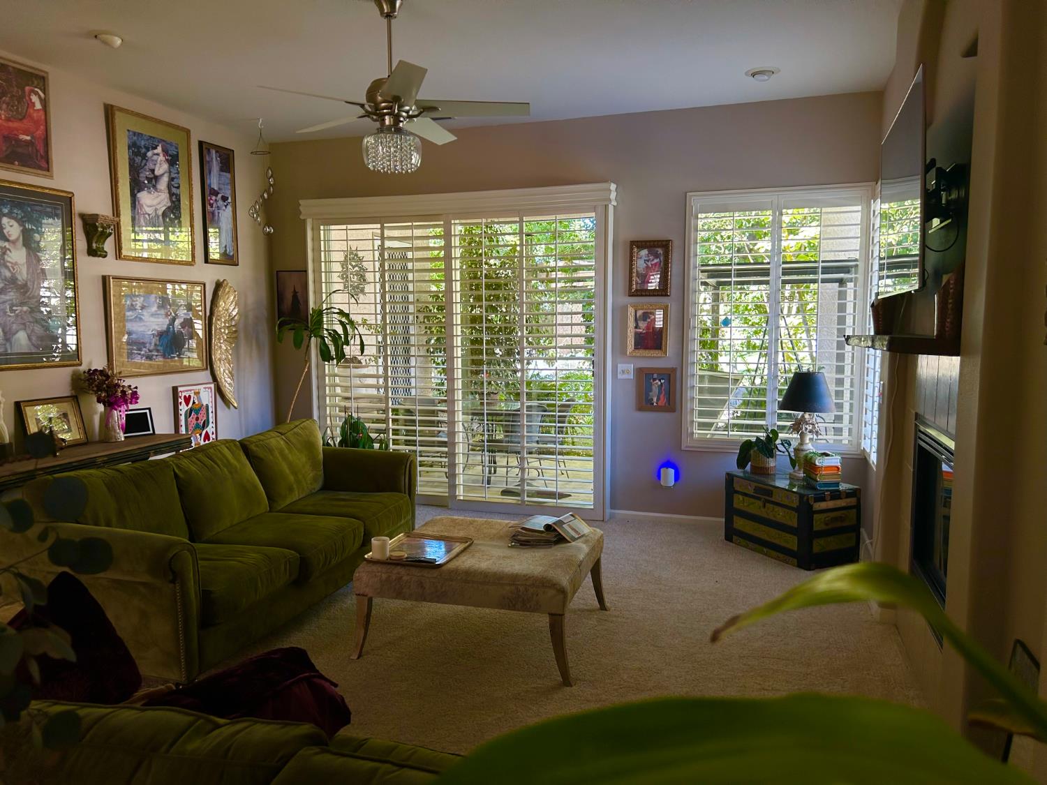 1824 E Stonebrook Ln, Clovis, CA 93611