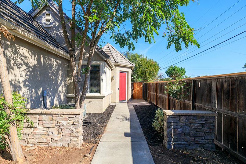 420 Fusco Ave, Modesto, CA 95354