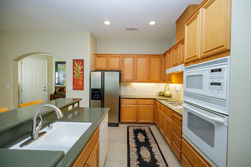 420 Fusco Ave, Modesto, CA 95354