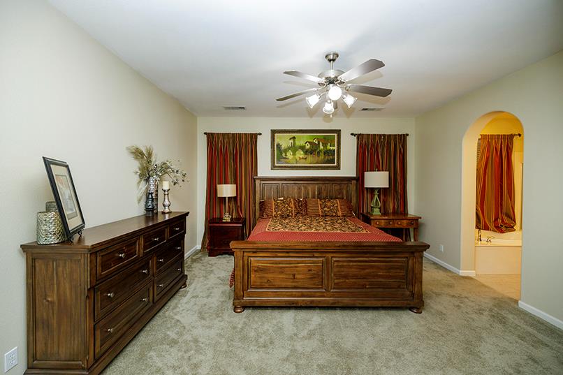 420 Fusco Ave, Modesto, CA 95354