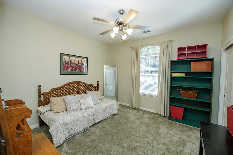 420 Fusco Ave, Modesto, CA 95354