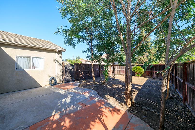 420 Fusco Ave, Modesto, CA 95354
