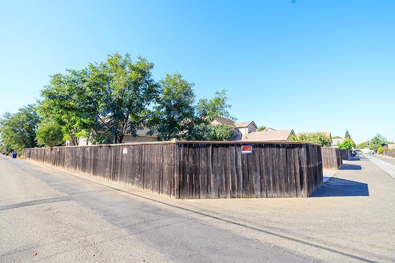 420 Fusco Ave, Modesto, CA 95354
