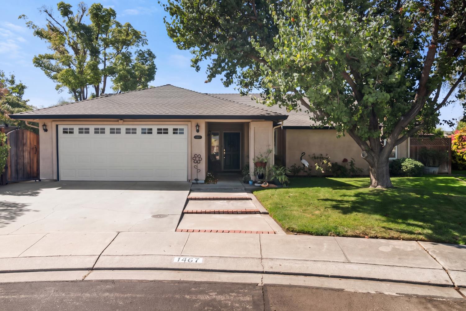 1467 Dunigan Pl, Manteca, CA 95336