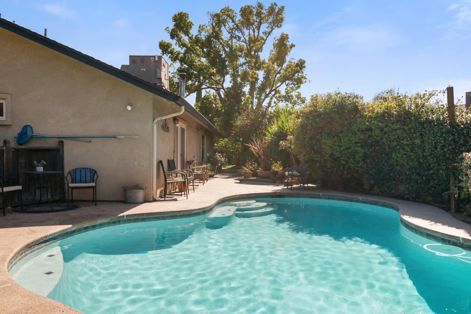 1467 Dunigan Pl, Manteca, CA 95336