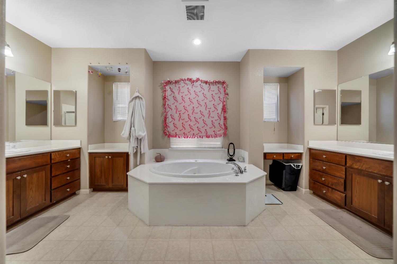 1289 Lurs Ct, Merced, CA 95348