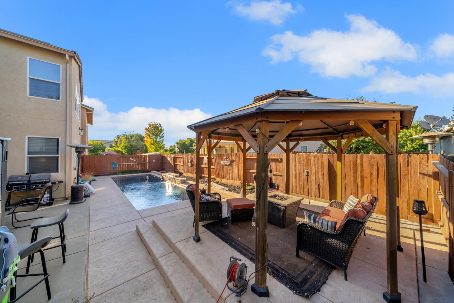 1289 Lurs Ct, Merced, CA 95348