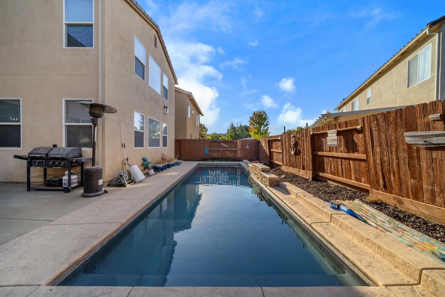 1289 Lurs Ct, Merced, CA 95348