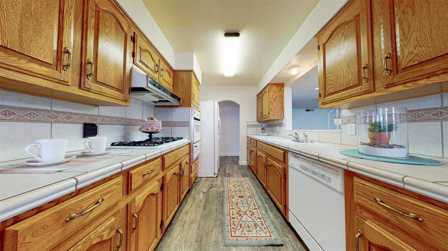 2404 Queenaire Ln, Modesto, CA 95350