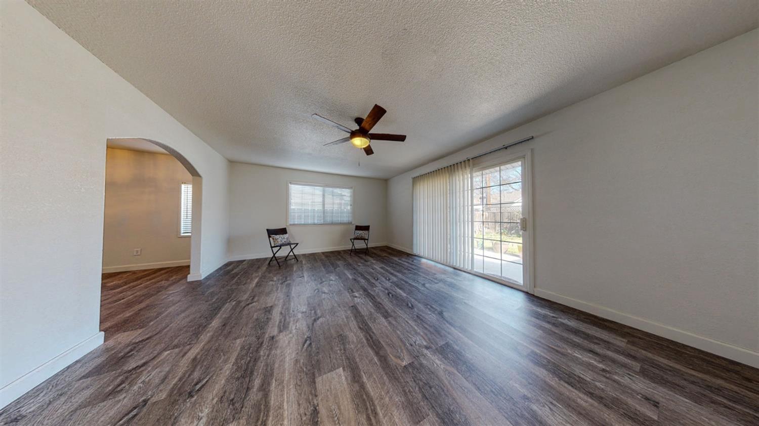 2404 Queenaire Ln, Modesto, CA 95350