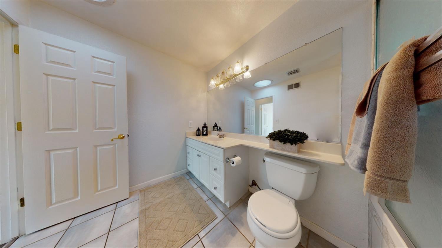 2404 Queenaire Ln, Modesto, CA 95350