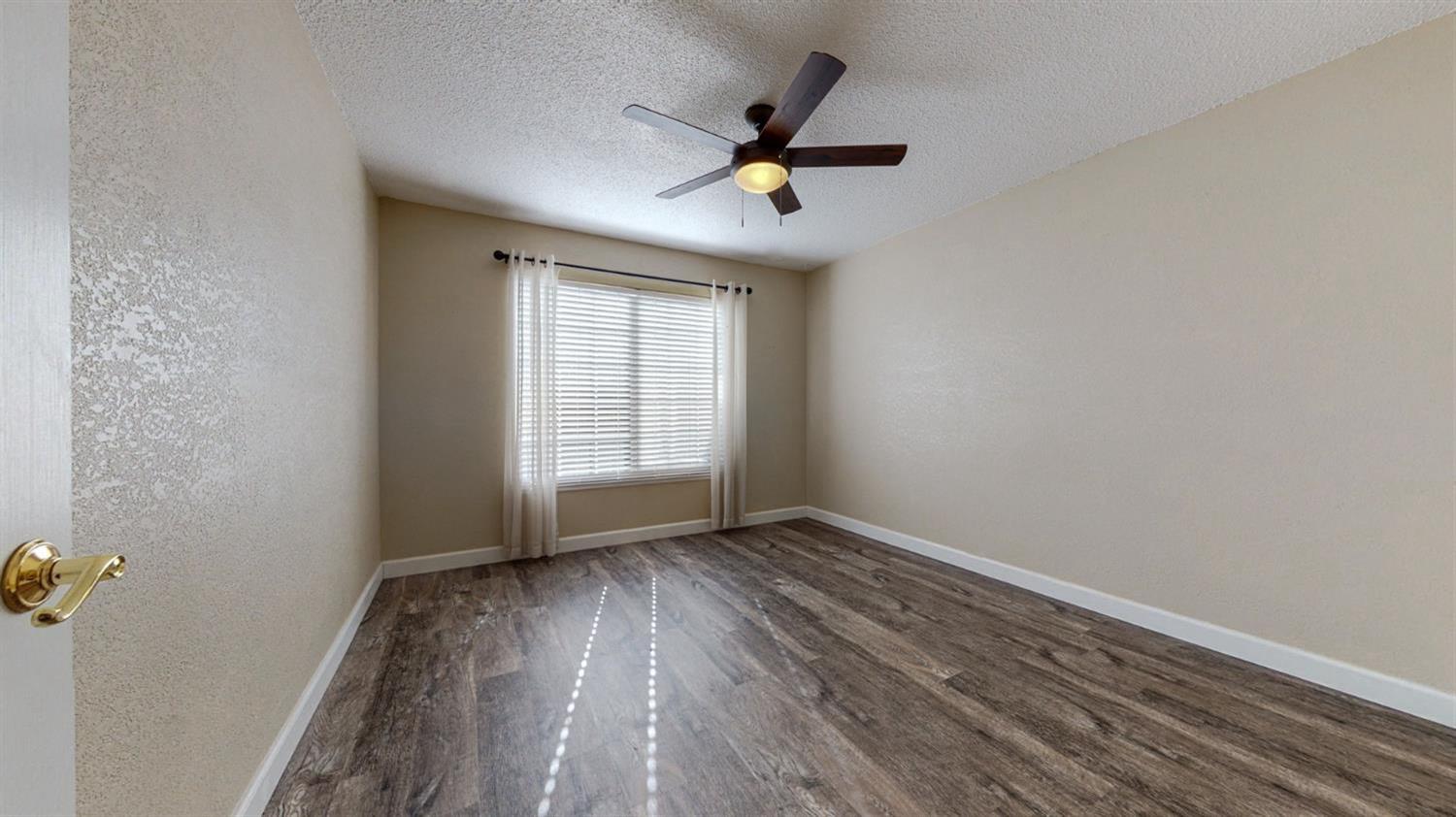 2404 Queenaire Ln, Modesto, CA 95350