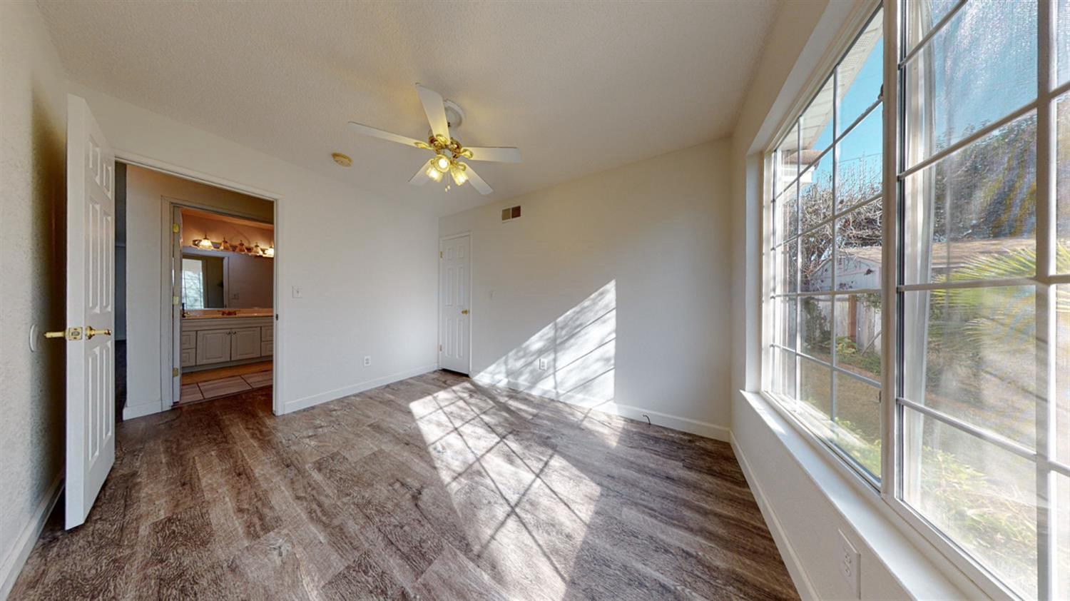 2404 Queenaire Ln, Modesto, CA 95350