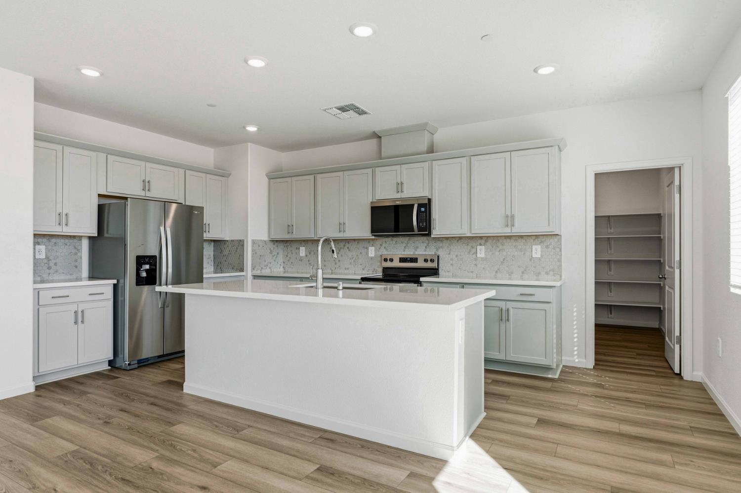 2350 Lazio St, Manteca, CA 95337