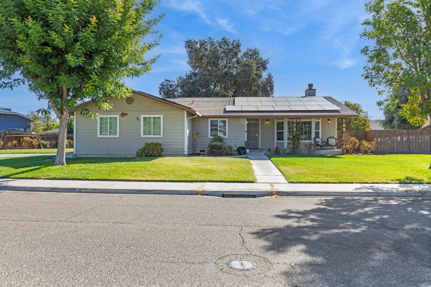 1422 Silva Ave, Newman, CA 95360