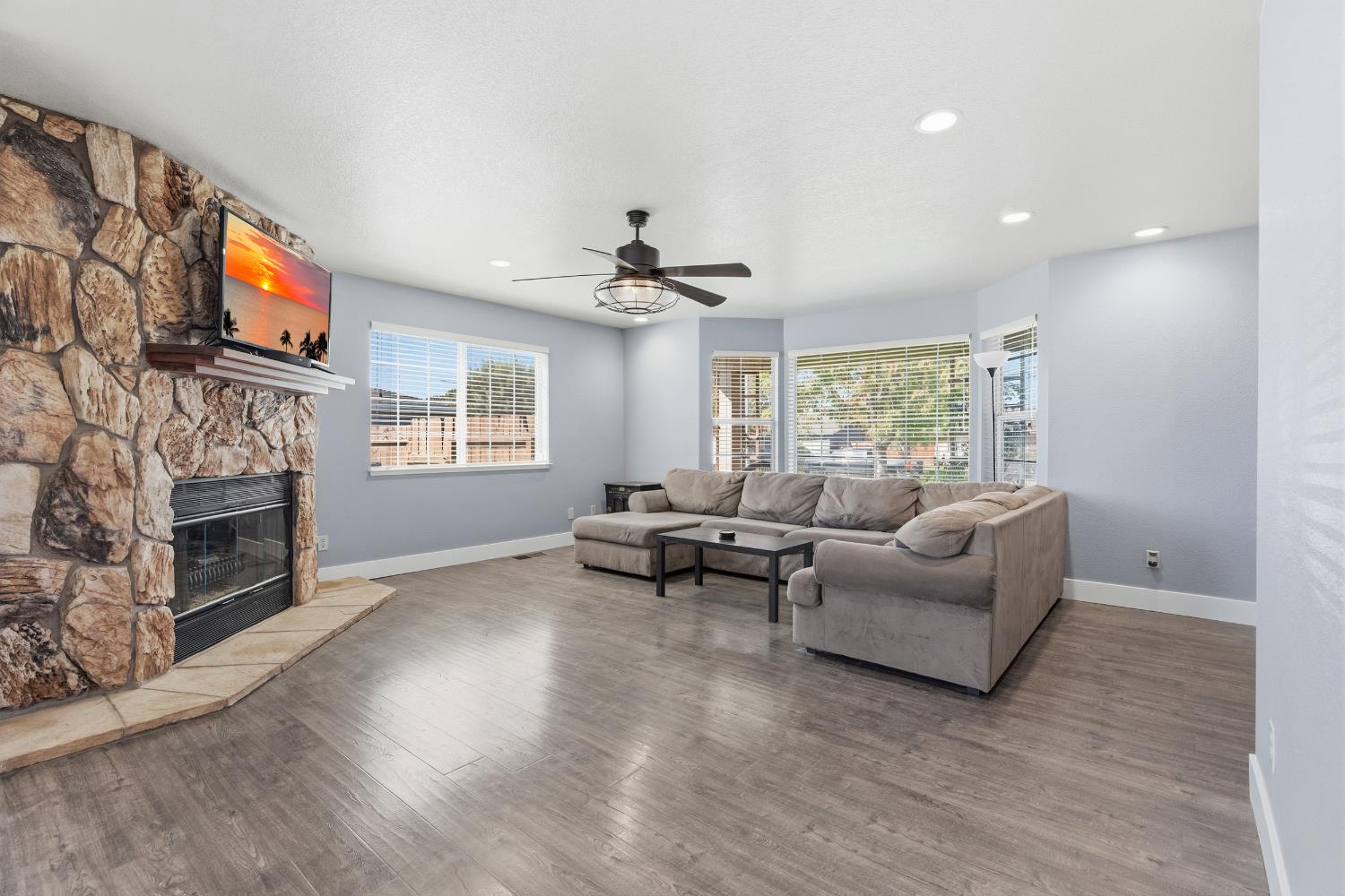 1422 Silva Ave, Newman, CA 95360