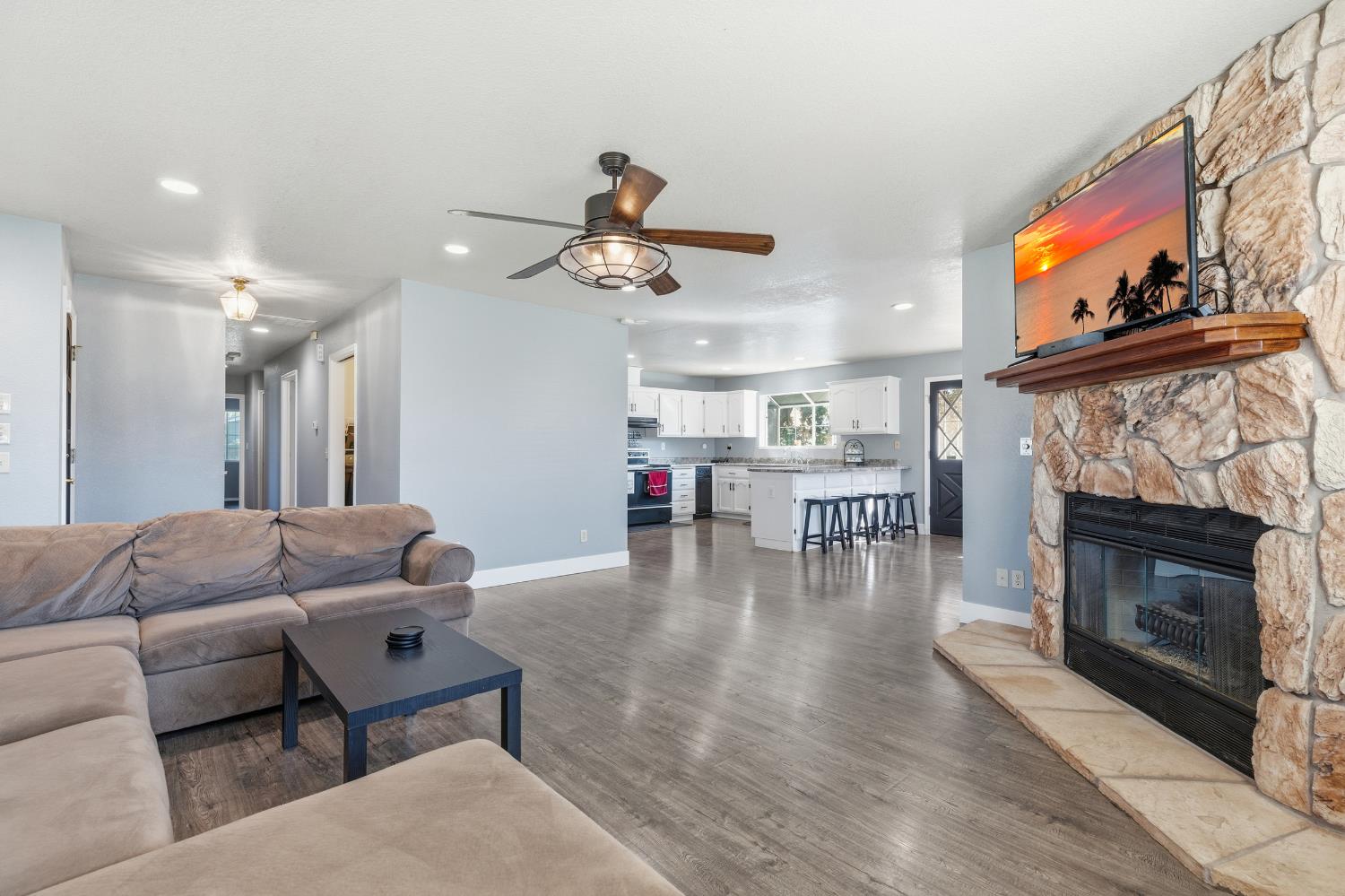1422 Silva Ave, Newman, CA 95360