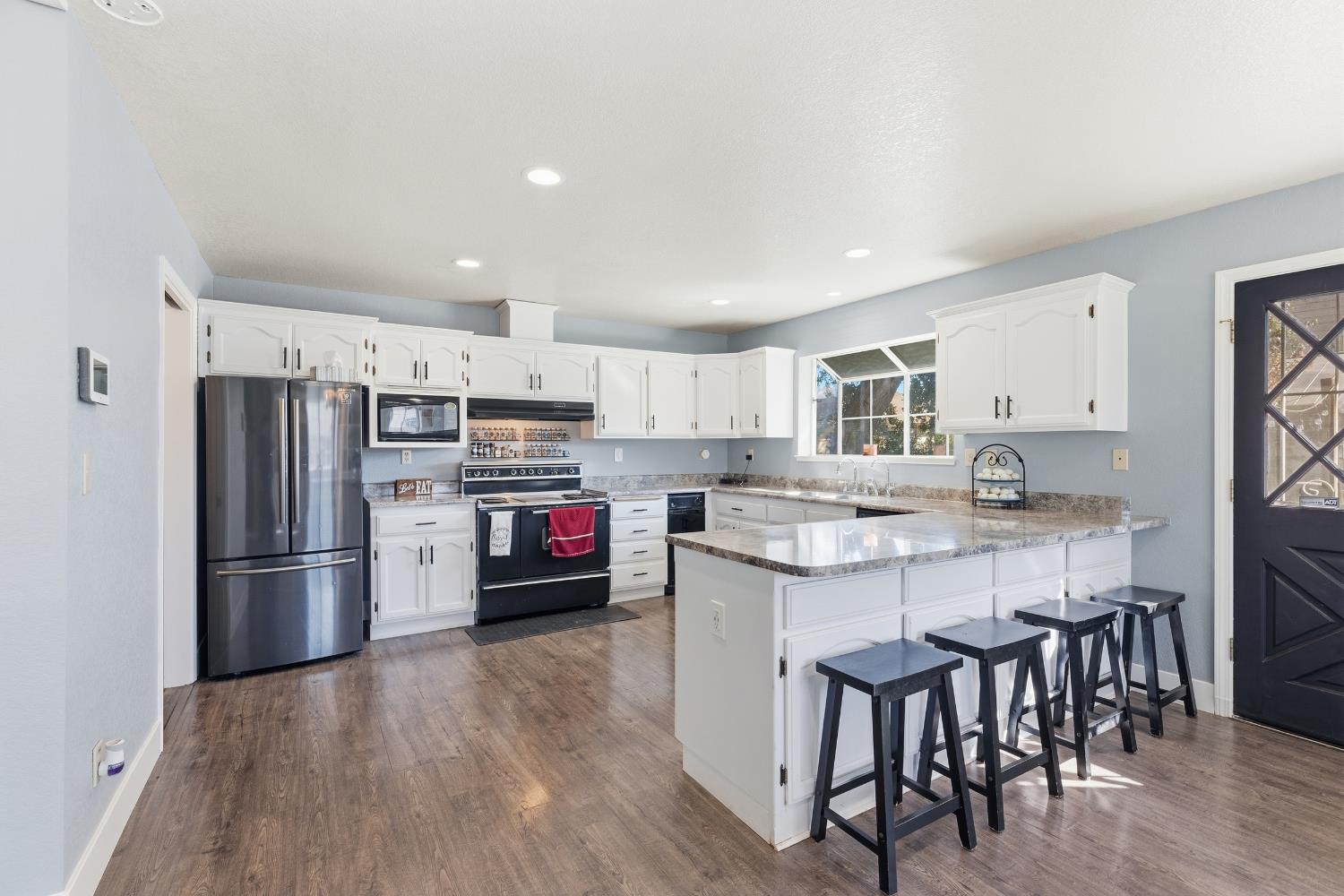 1422 Silva Ave, Newman, CA 95360