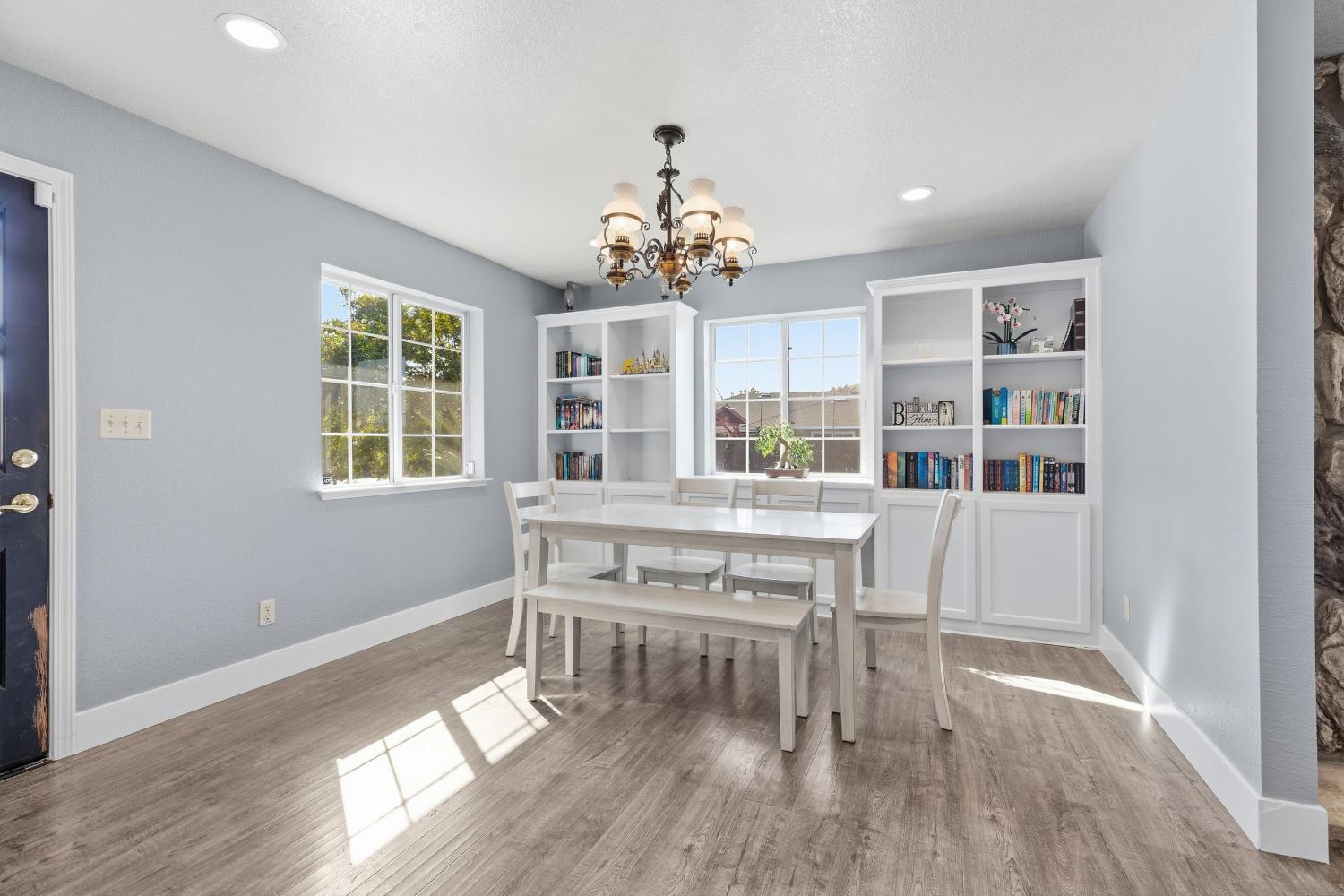 1422 Silva Ave, Newman, CA 95360