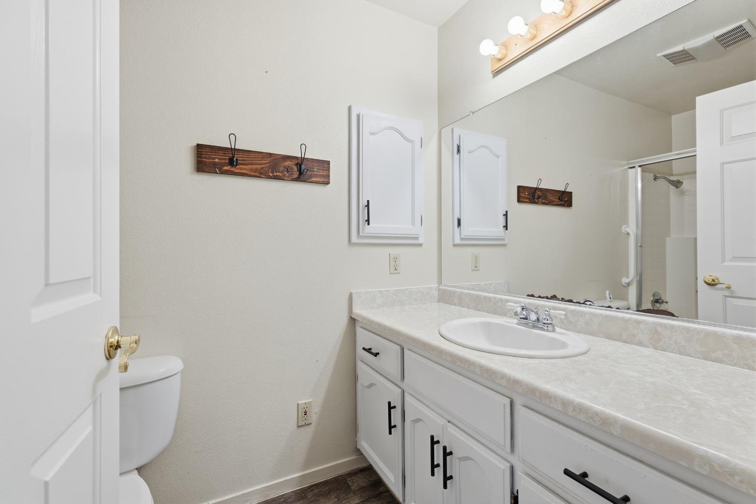 1422 Silva Ave, Newman, CA 95360