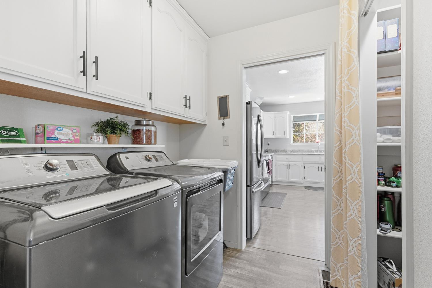 1422 Silva Ave, Newman, CA 95360