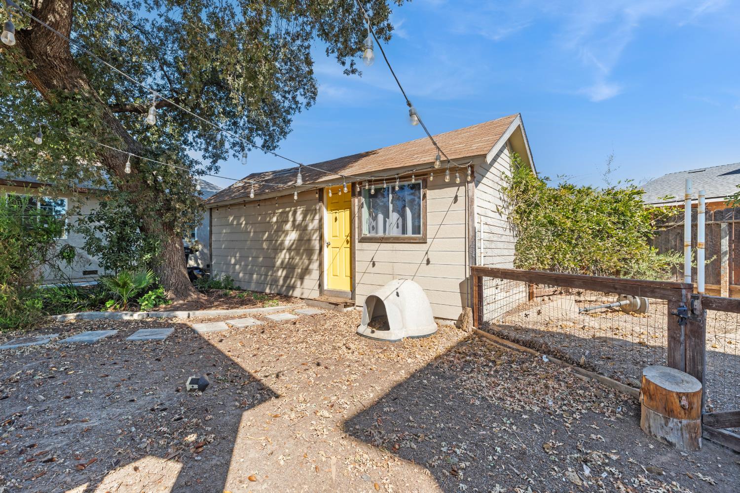1422 Silva Ave, Newman, CA 95360