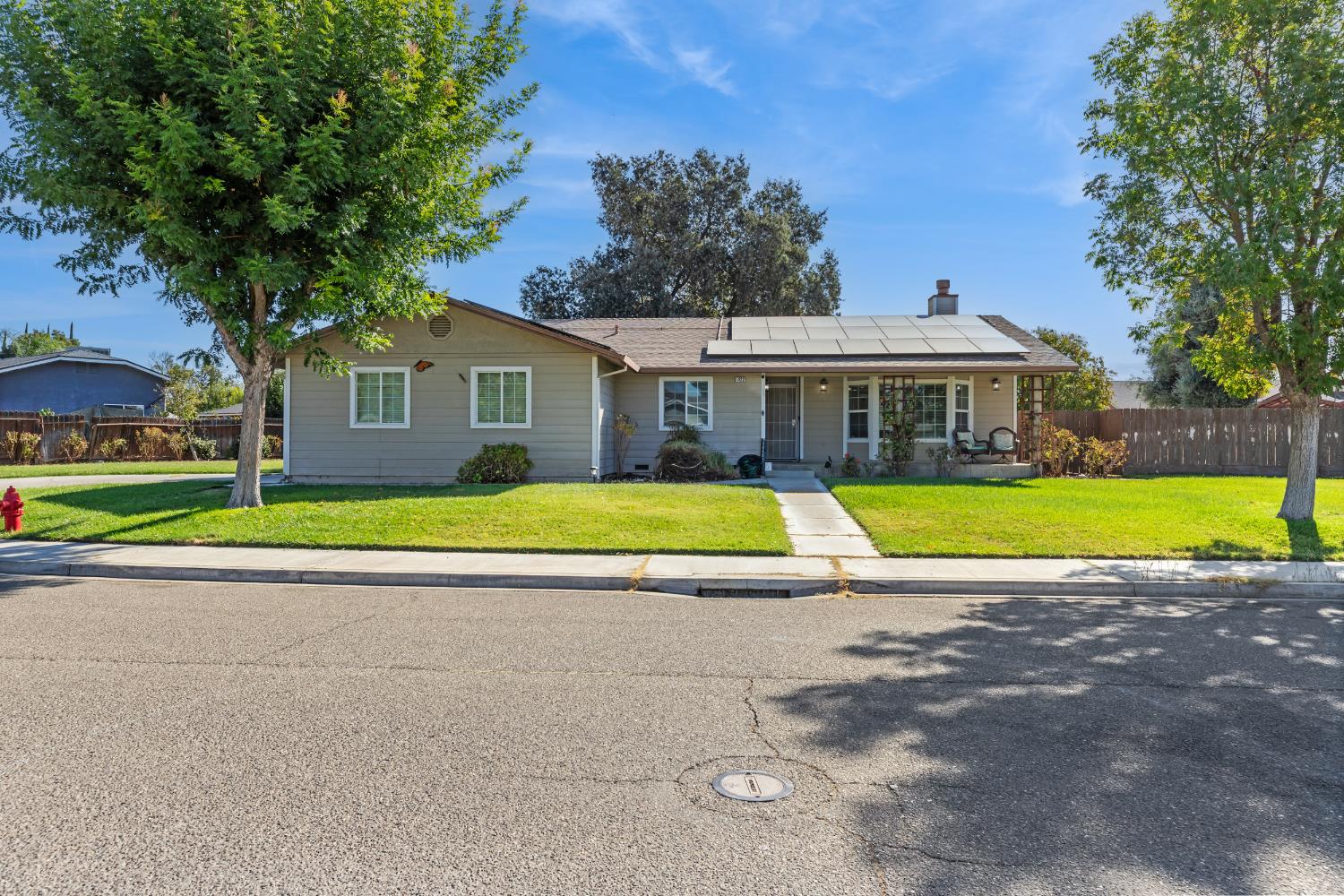 1422 Silva Ave, Newman, CA 95360