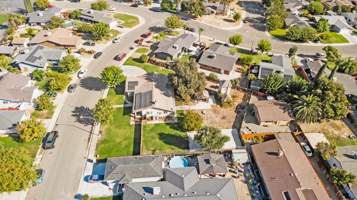 1422 Silva Ave, Newman, CA 95360