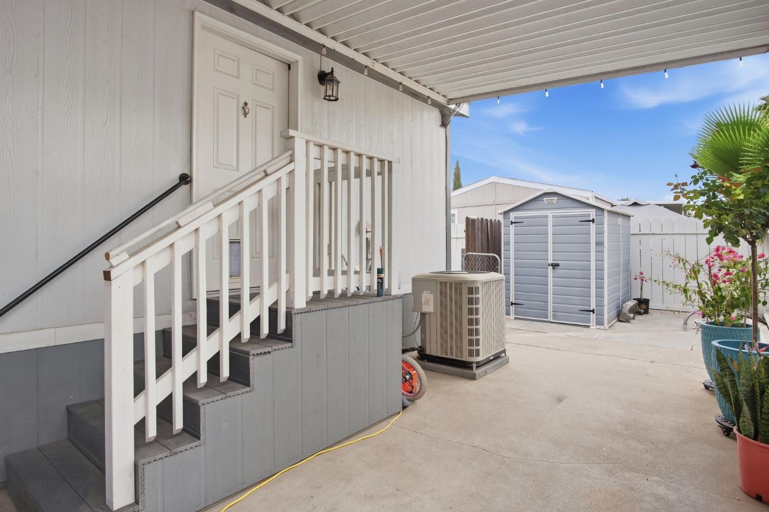 5901 Newbrook Cir #85, Riverbank, CA 95367