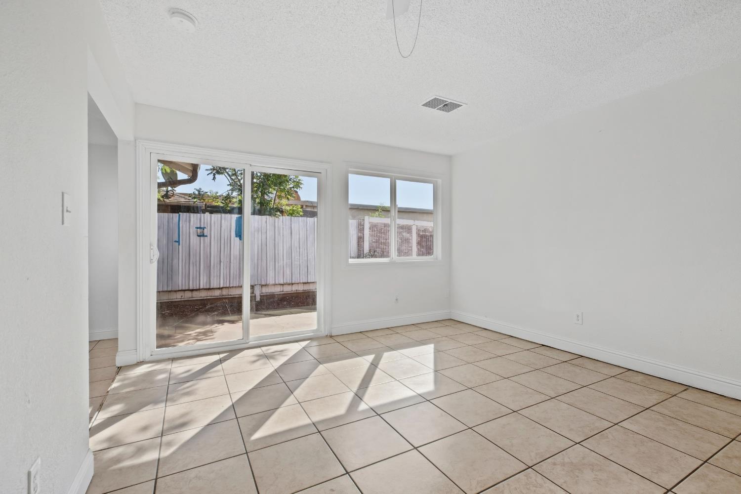2644 San Ignacio Ave, Modesto, CA 95354