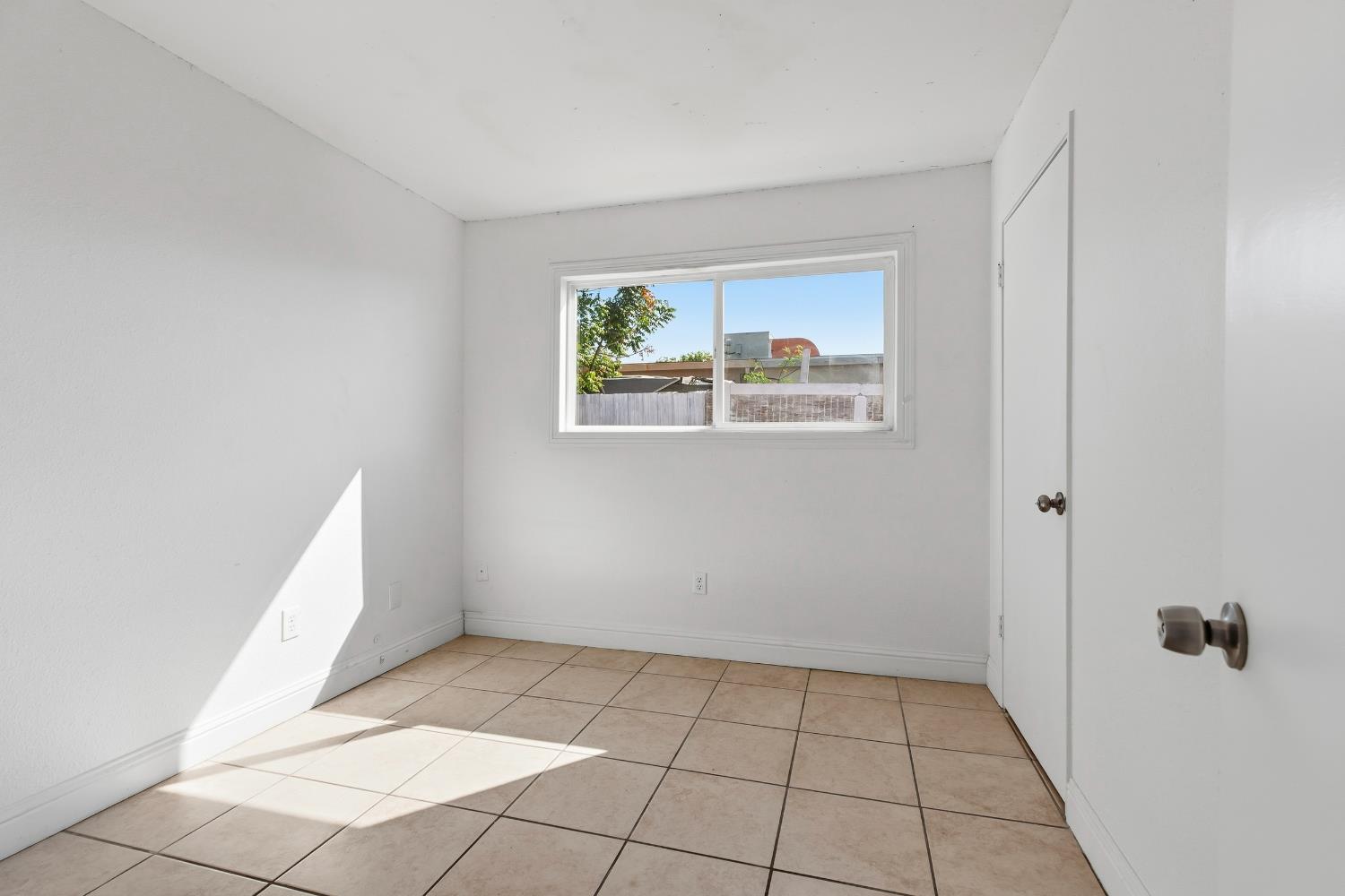 2644 San Ignacio Ave, Modesto, CA 95354