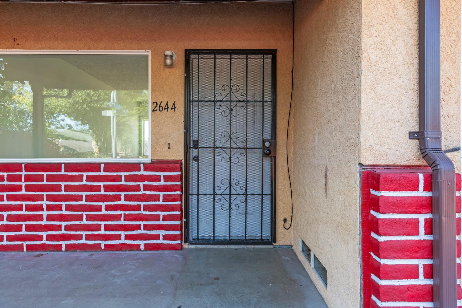 2644 San Ignacio Ave, Modesto, CA 95354