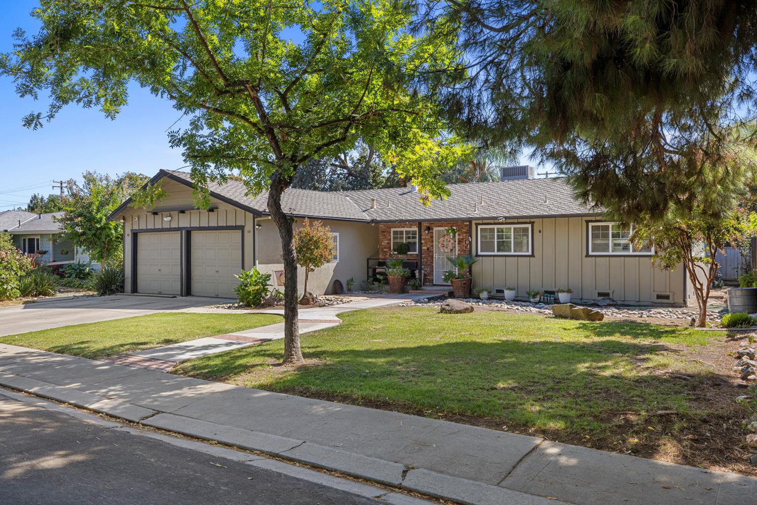 1002 Mount Vernon Dr, Modesto, CA 95350